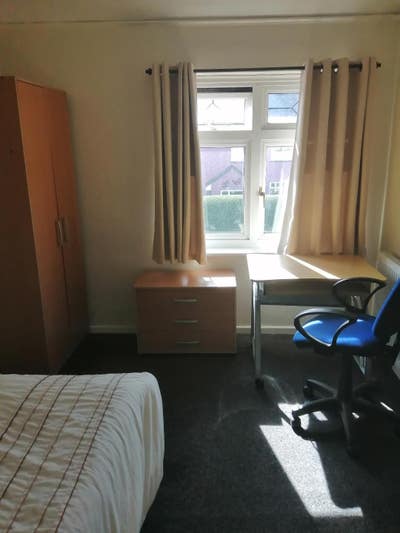 Large Rooms for 1 Person. Main Photo