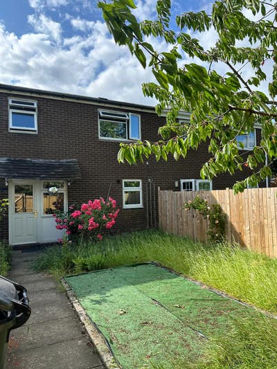 Beautiful 2 bedroom with garden Main Photo