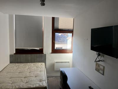 Lovely ensuite Flat share ,city centre. Main Photo