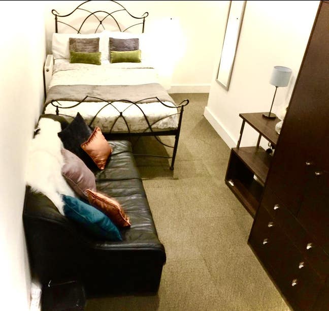 Double Room with kitchen all Bills Included Main Photo