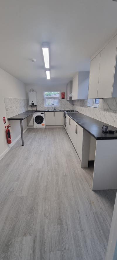 Ensuite Rooms in Modern 6‑Bed HMO, no deposit Main Photo