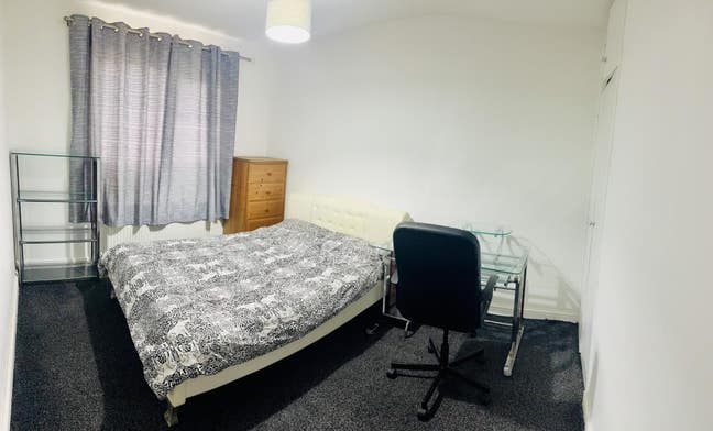Double BedRoom , All bills included  Main Photo