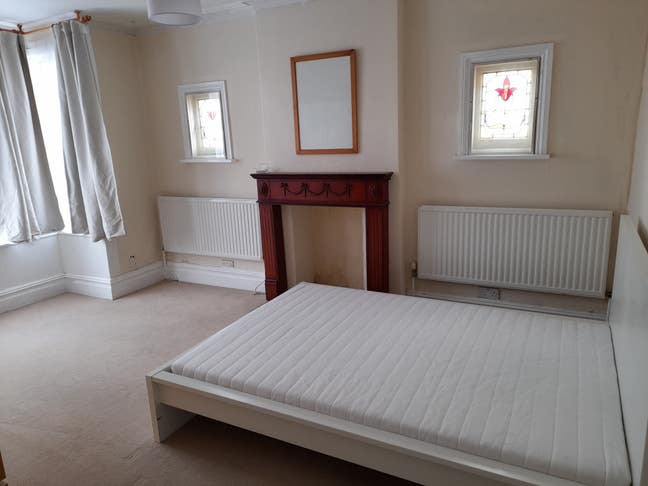 Refurbished double room - quiet house -  Main Photo