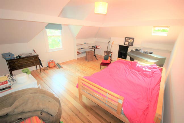 Unique, Classic, House Share - Oakwood Main Photo