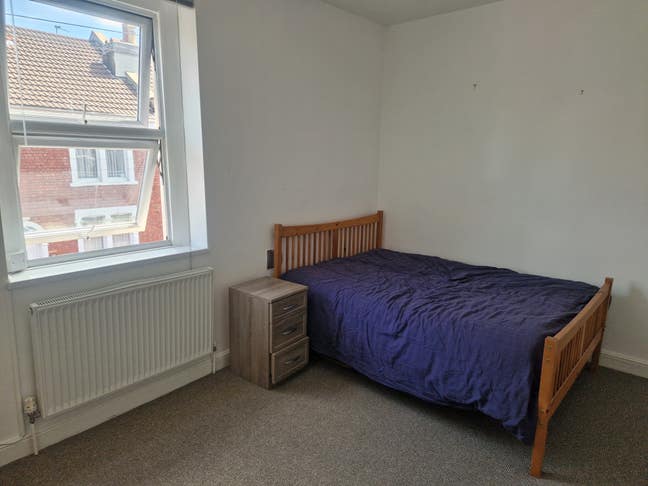 Spacious double room for rent in Fishponds Main Photo