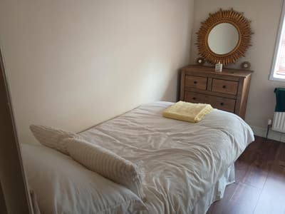 Single bedroom available for Oasis concert  Main Photo