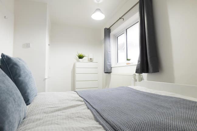 Room in 6 Bed Prof.House | All bills inc.! Main Photo