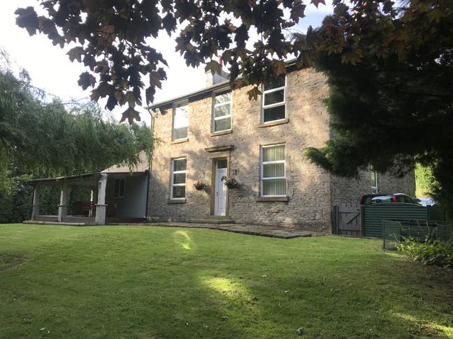 Luxury room to rent in quiet location  Main Photo