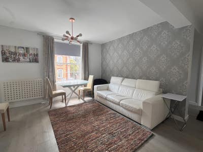 Top floor St John’s Wood 2 bed flat with balcony Main Photo