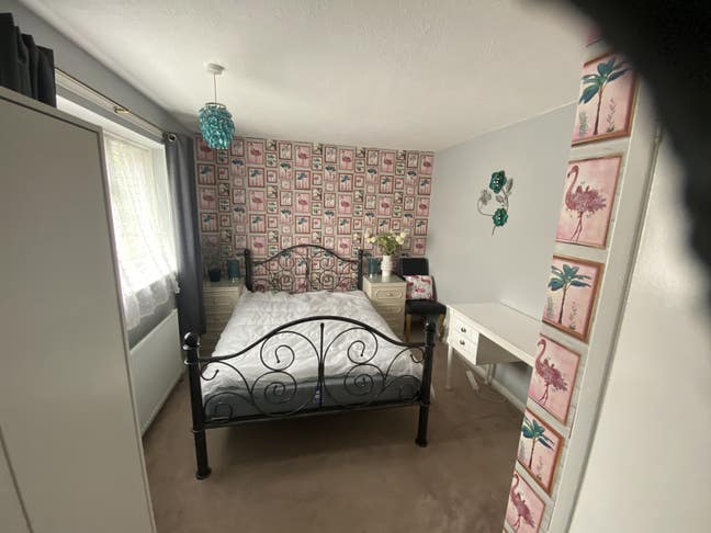 Double room to rent , fully furnished.  Main Photo