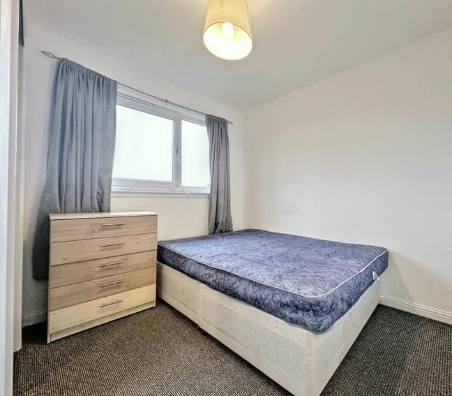 Small double bedroom with own bathroom Main Photo