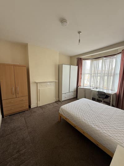 Double Room Available from 24/05/26 Main Photo