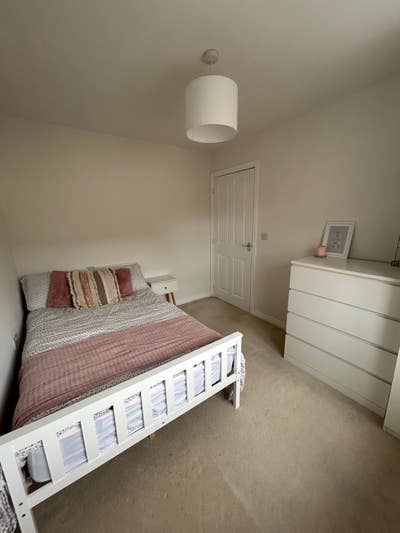 Furnished Double Room Main Photo
