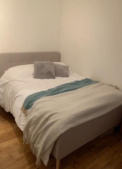 Lovely furnished double room  Main Photo