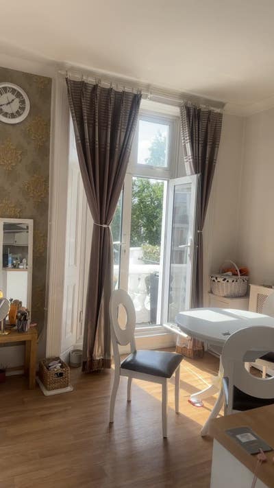 Pimlico 1b1b with a balcony  Main Photo