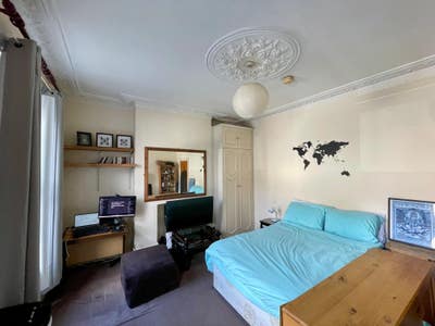 Spacious Double Room near Finsbury Park Station Main Photo