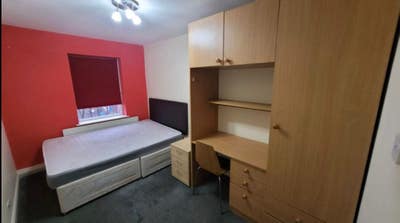 Ensuite room near Leeds city center Main Photo