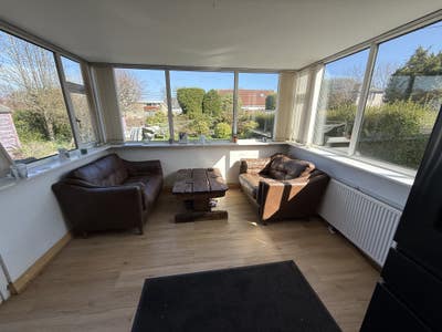 3 bed semi-detached cottage, overlooking park. Main Photo