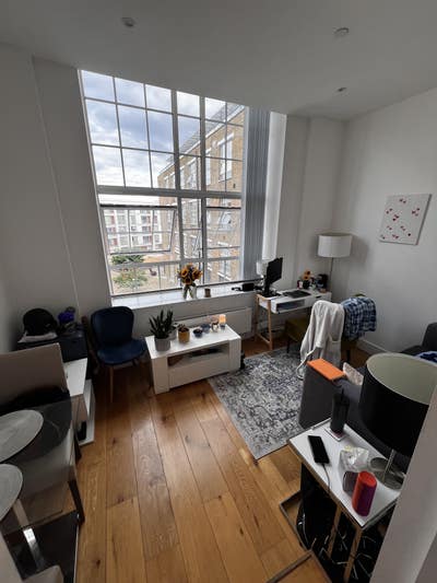 Modern studio apartment in Printworks building  Main Photo