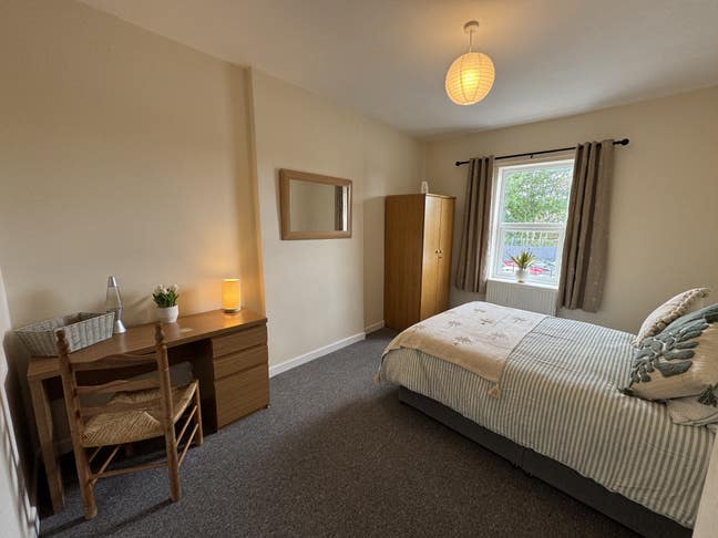 Available Now | Clean & Modern | Large Rooms Main Photo