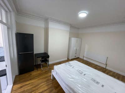 **Studio / 1 bedroom flat for rent ** Main Photo