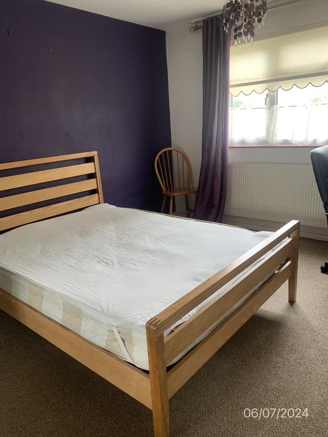 Double room  in four bedroom friendly house share  Main Photo