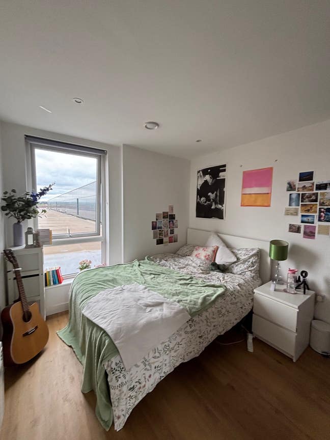 Room in new Islington for August !!  Main Photo