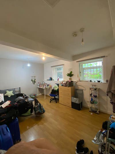 Single room available  Main Photo