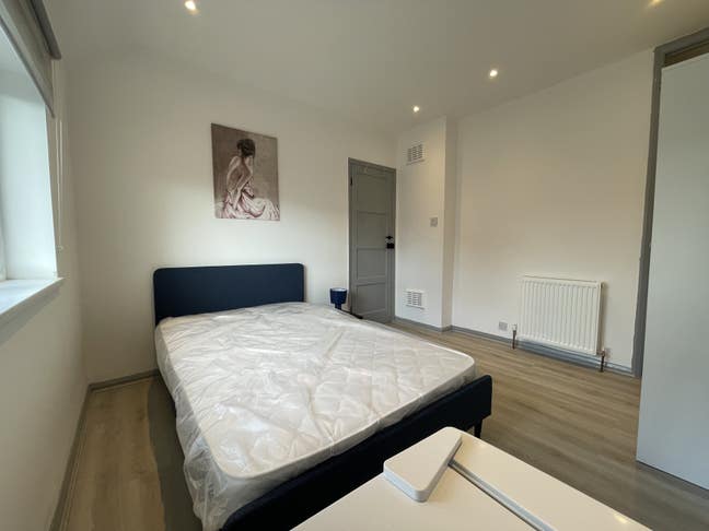 Superb Large Double Room in Potters Bar Main Photo