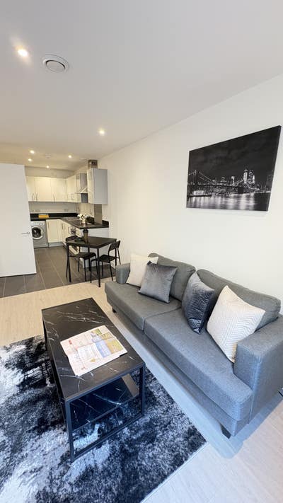 Lovely flat near Sloane Square Main Photo
