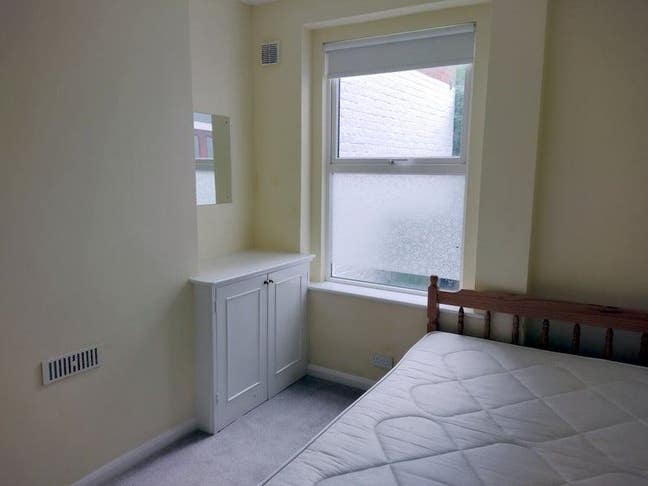 Room in friendly shared house, Close to RD&E Main Photo