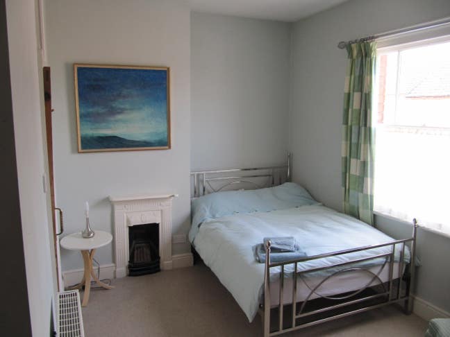 Claremont Road Ensuite Room in super house Main Photo