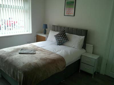 Rooms available Bury central Main Photo