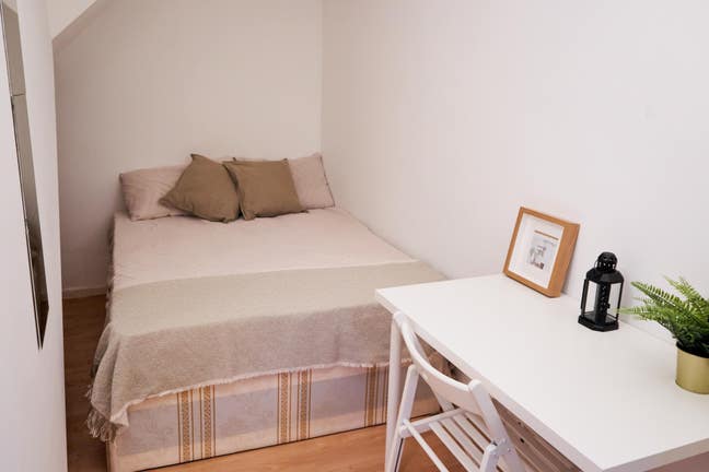 Cozy Single Room 10 Mins from Circle Line Main Photo
