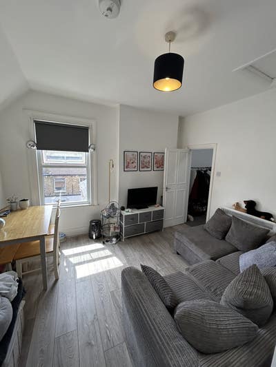 A 2 bedroom flat in the heart of Tooting  Main Photo
