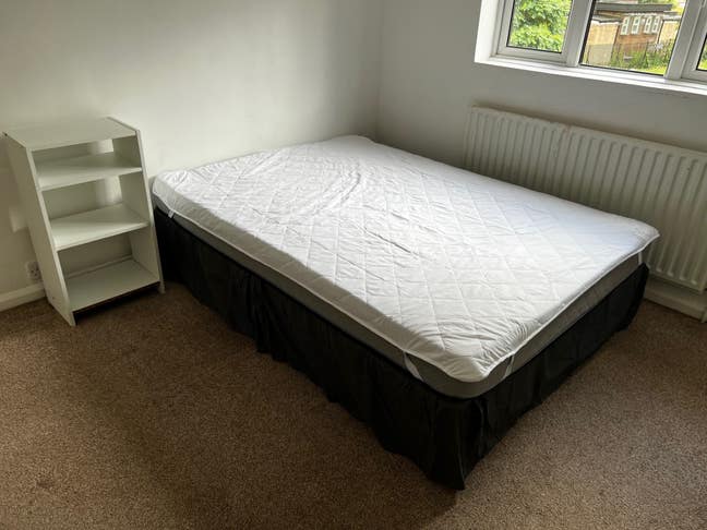 Double room in Brentford TW8- Ideal for NHS staff Main Photo