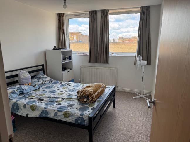 Double Room Available Main Photo