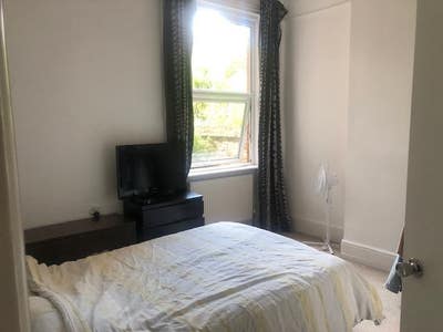Ensuite Double Room furnished or unfurnished Main Photo