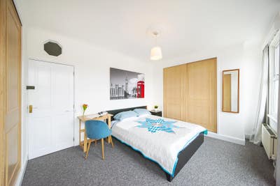 Beautiful Rooms in Five Ways - All Bills Included Main Photo