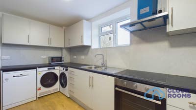 🌟 Stylish Double Room with Private En-Suite – SE9 Main Photo