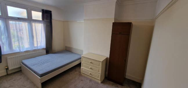Double Room Available  Main Photo