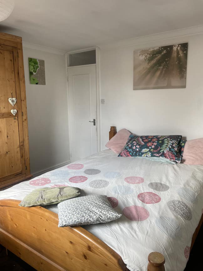 Double room with En-suite and Small Double room Main Photo