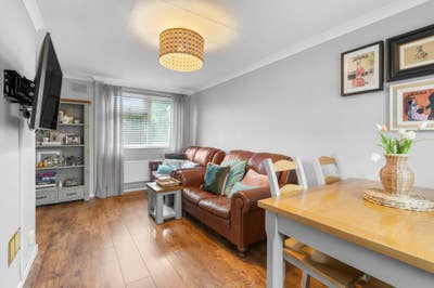Cambridge | CB4 | Lovely 3 Bed home | £2,275pm inc Main Photo