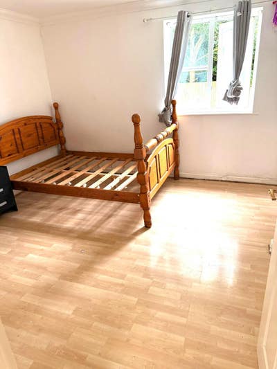 Large room for £800 Main Photo