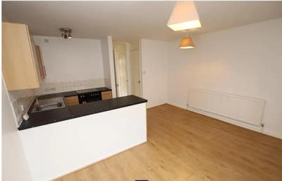 Beautiful flat with open plan lounge Main Photo