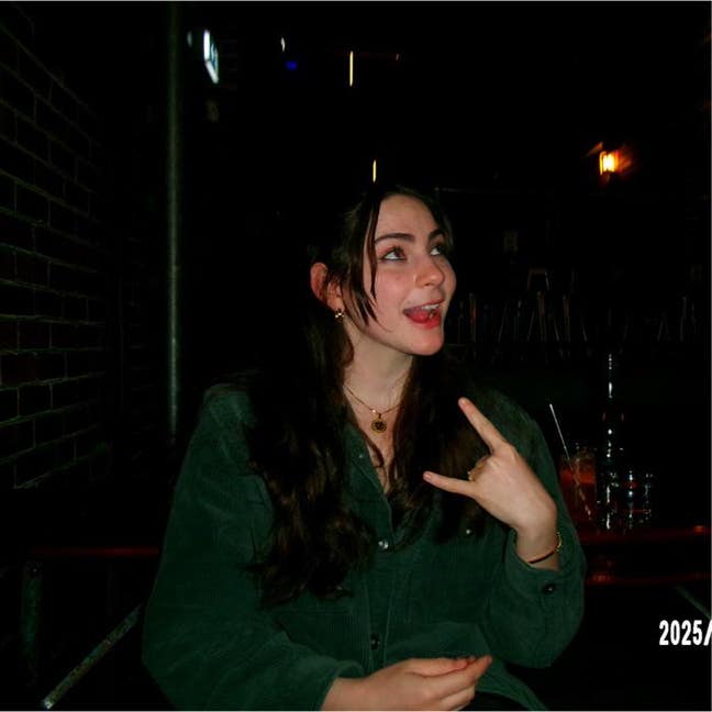 Hi!! I’m Zoë and I just moved to london fr... Main Photo