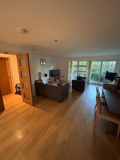 En-suite Room in 2 Bed Flat near Boscombe Beach Main Photo
