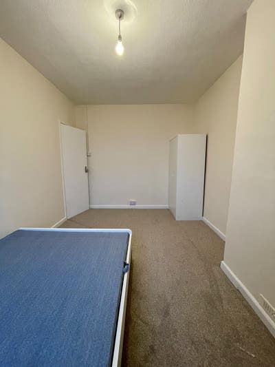 3 Fantastic Room in White City Area+Bill Includs Main Photo