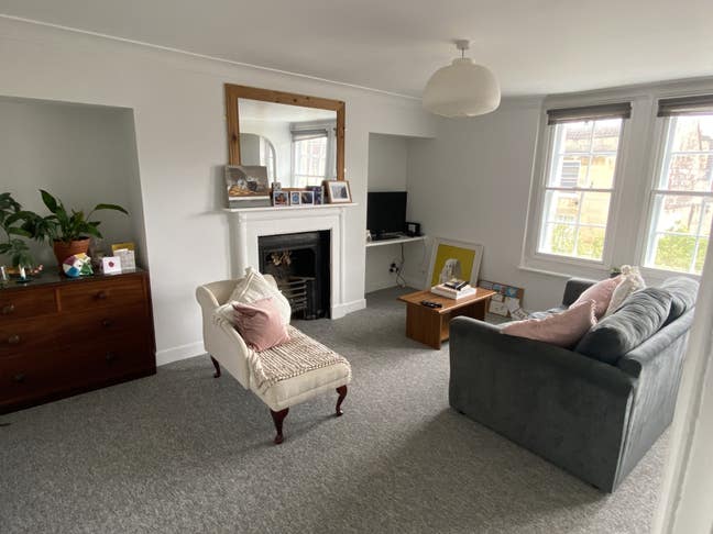 Lovely flat share in Larkhall Main Photo