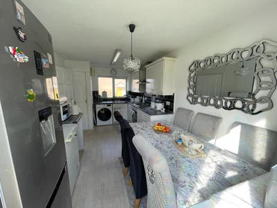 Beautifully  Presented Double room  Main Photo